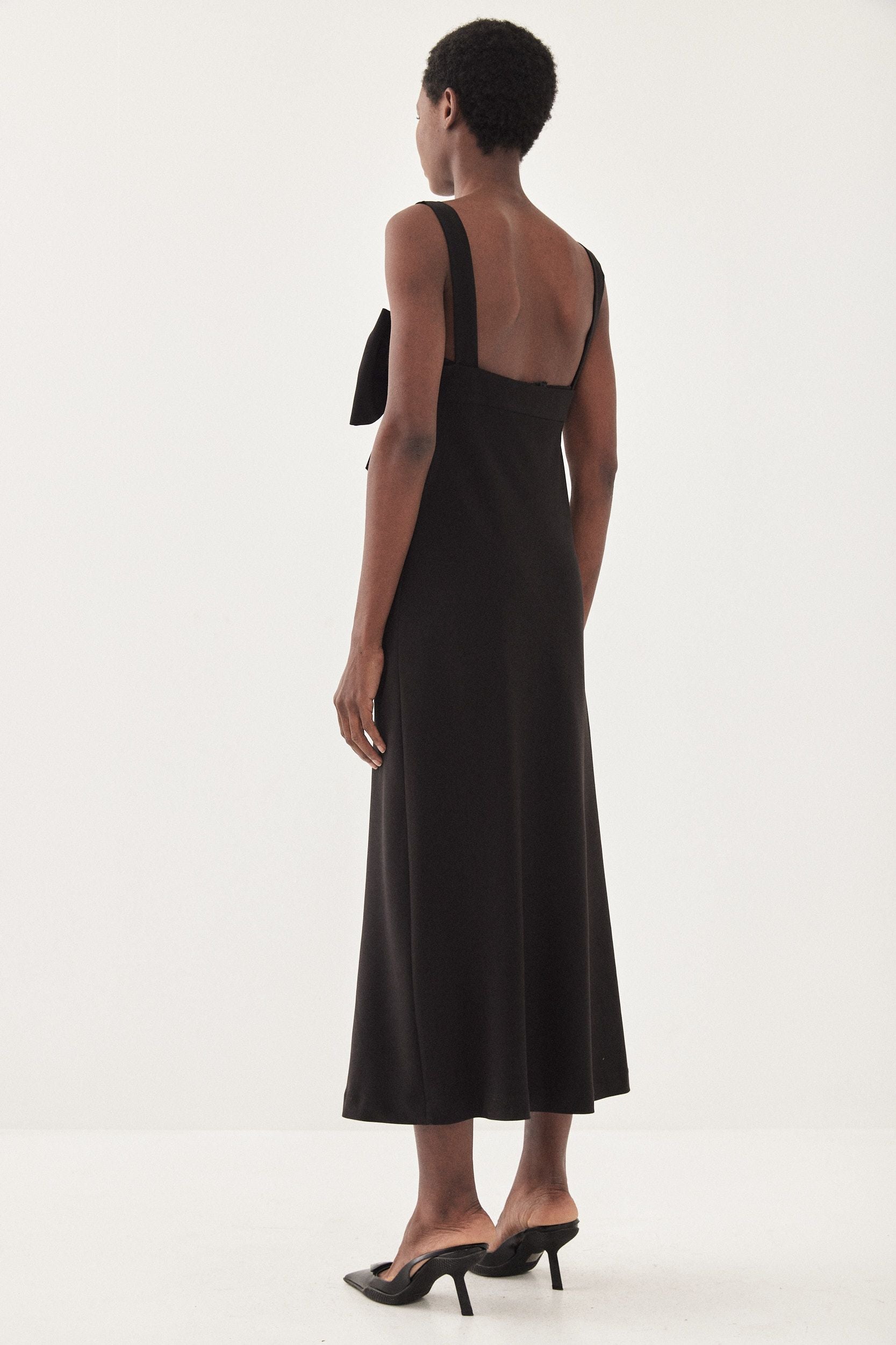 Bow dress